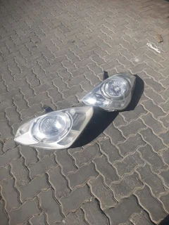 Hyundai H1 bus headlights please contact lucas on 0843018577