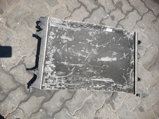 Vw Jetta 5 water radiator please contact lucas on 0843018577