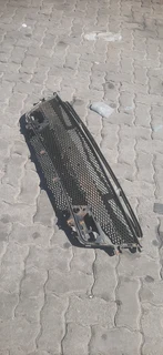 Mercedes Benz w166 AMG front bumper grill please contact lucas on 0843018577