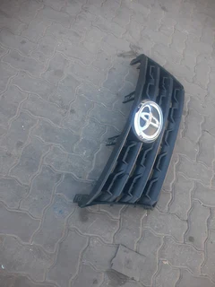 Toyota Fortuner GD6 front grill please contact lucas on 0843018577