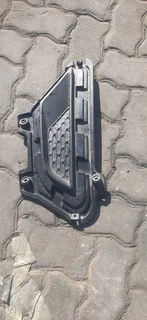 Hyundai i20 grand right Foglight Cover please contact lucas on 0843018577