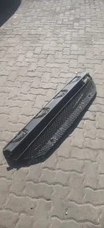 Mercedes Benz w253 bumper grill please contact lucas on 0843018577