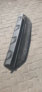 Mercedes Benz w253 bumper grill please contact lucas on 0843018577