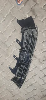 Toyota Hilux GD6 front grill please contact lucas on 0843018577