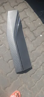 Detour left rear door bidding please contact lucas on 0843018577