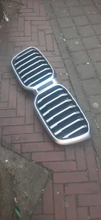 BMW X3 2023-2024 model front grill please contact lucas on 0843018577