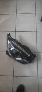 Reanult Triber right side headlight please contact lucas on 0843018577