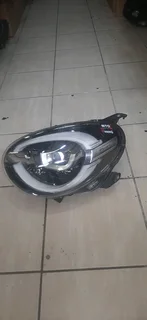 Fiat 500 left side xenon headlight please contact lucas on 0843018577