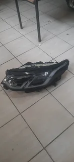Landrover Discovery Sport L55 left side headlight please contact lucas on 0843018577