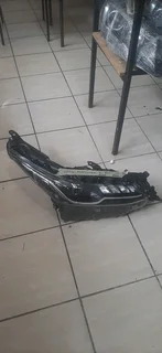 Toyota Fortuner GD6 right side headlight please contact lucas on 0843018577