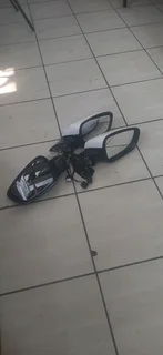 Kia Cerato 5 mirrors please contact lucas on 0843018577