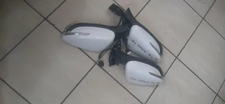 Kia Cerato 5 mirrors please contact lucas on 0843018577