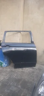 Vw Tiguan 2017-2023 model right rear door please contact lucas on 0843018577