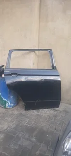 Vw Tiguan 2017-2023 model right rear door please contact lucas on 0843018577