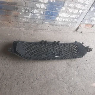 Haval H6 front grill please contact lucas on 0843018577