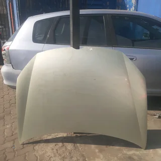 Vw Golf 6 bonnet please contact lucas on 0843018577