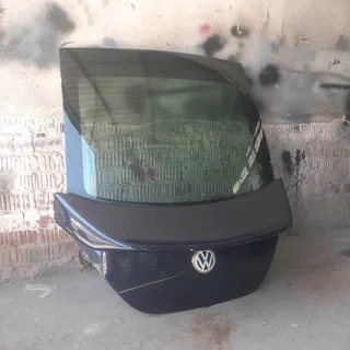 Vw Beetle 2006-2010 model complete tailgate please contact lucas on 0843018577