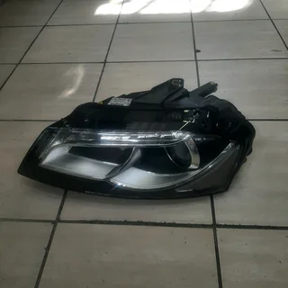 Audi A3 2009-2012 model left side headlight please contact lucas on 0843018577