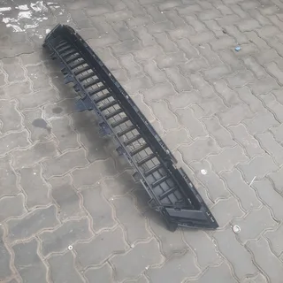 Haval Jolion 2021-2023 model bumper grill please contact lucas on 0843018577