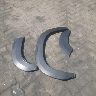 Nissan Pathfinder 2019-2023 model right side wheel arches please contact lucas on 0843018577