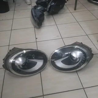 Vw Beetle 2017-2023 model xenon headlights please contact lucas on 0843018577