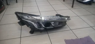 Honda Civic 2021-2023 model right side headlight please contact lucas on 0843018577