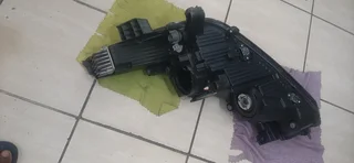 Honda Civic 2021-2023 model right side headlight please contact lucas on 0843018577