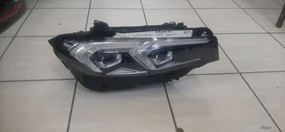 BMW G20/G21 3 series right side headlight please contact lucas on 0843018577