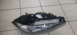 BMW G20/G21 3 series right side headlight please contact lucas on 0843018577