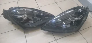 Porsche Cayenne 2017-2023 model complete headlights please contact lucas on 0843018577