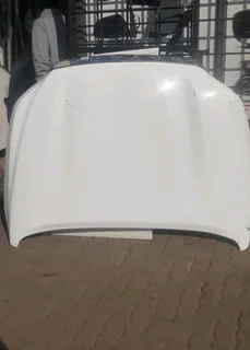 Nissan Navara 2021-2023 model bonnet please contact lucas on 0843018577