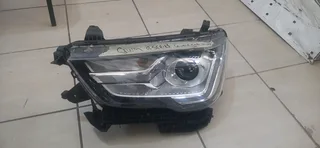 GWM P series left side headlight please contact lucas on 0843018577