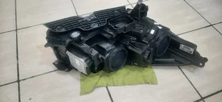 Ford Kuga 2017-2023 model xenon left headlight please contact lucas on 0843018577