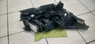 Ford Kuga 2017-2023 model xenon left headlight please contact lucas on 0843018577