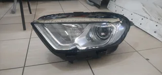 Ford Eccosport left headlight please contact lucas on 0843018577
