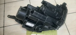 Ford Eccosport left headlight please contact lucas on 0843018577