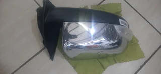 Ford ranger T7 right side mirror please contact lucas on 0843018577