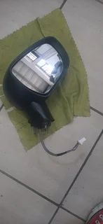 Suzuki Barleno/Toyota Starlet right side mirror please contact lucas on 0843018577