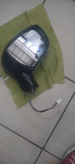 Suzuki Barleno/Toyota Starlet right side mirror please contact lucas on 0843018577