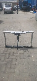 Toyota corolla Prestige cradle please contact lucas on 0843018577