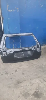 Subaru forester 2017-2021 model tailgate please contact lucas on 0843018577