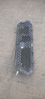 Toyota Rumion 2021-2024 model front grill please contact lucas on 0843018577