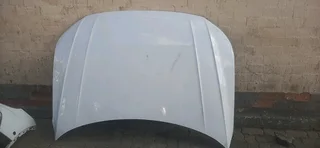 Vw Tiguan 2017-2023 model bonnet please contact lucas on 0843018577