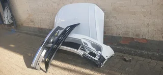 Vw Tiguan 2017-2023 model R Line front spares please contact lucas on 0843018577