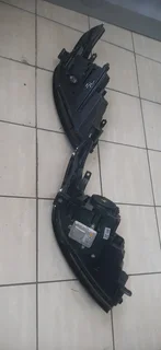 Range Rover Sport 2017-2021 model left headlights please contact lucas on 0843018577