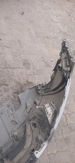 Range Rover Discovery 5 front bumper please contact lucas on 0843018577