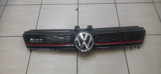 Golf 7 GTI front grill please contact lucas on 0843018577