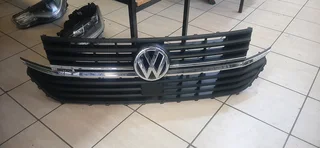 Vw Transporter T8 front grill please contact lucas on 0843018577