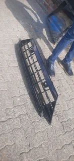 Vw Tiguan 2017-2023 model R Line bumper grill please contact lucas on 0843018577