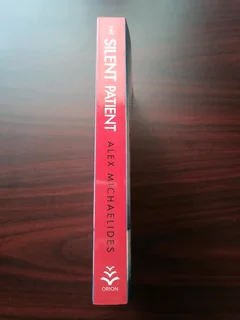 The Silent Patient - Alex Michaelides Thriller Book